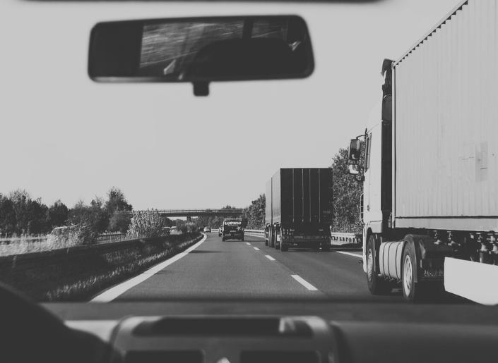 Zawieszona akcyza powiększa szkodę w transporcie międzynarodowym - Aktualności Kancelaria Chmielniak Adwokaci